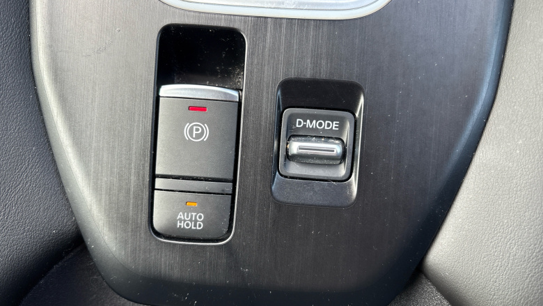 Nissan Qashqai 1.3 DiG-T MH N-Connecta 5dr Petrol Hatchback